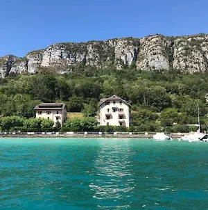Rare 2 Bedroom With Private Beach On Lake Annecy Doussard Exterior photo