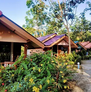 Phusam Big Resort Ko Muk Exterior photo