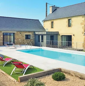 Amazing Home In Guisseny With Wifi, Private Swimming Pool And Outdoor Swimming Pool Exterior photo