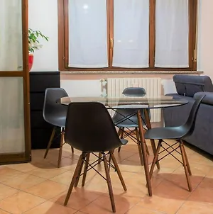 Appartement Casa Spezia - Metro Vicina, Wi-Fi Rapido & Netflix à Turin Exterior photo