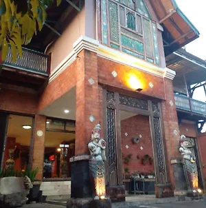 Hotel Bifa Yogyakarta Exterior photo