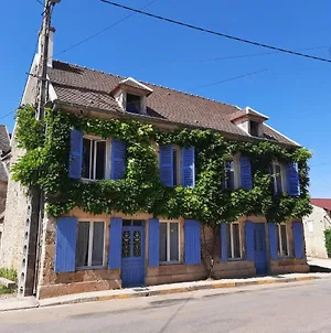 Saint-Laurent, Spacieux, Agreable Pres De Vezelay Montillot Exterior photo