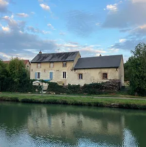 Maison De Charme Sancerre Canal De La Loire Bannay  Exterior photo