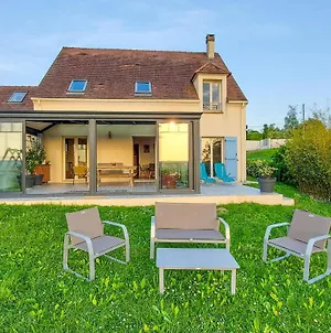 Amazing Home In Saint-Martin-La-Garenn With Wifi And 4 Bedrooms Exterior photo