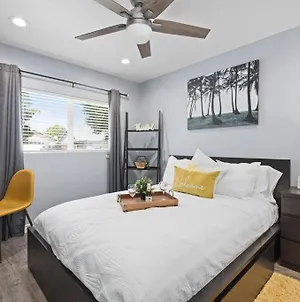 Private 1 Bedroom Suite - Perfect For Travelers! Bakersfield Exterior photo