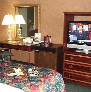 Chicago O'Hare Garden Hotel Room photo