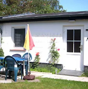 Appartement Ferienhaus In Plogshagenauf Hidden à Neuendorf  Exterior photo