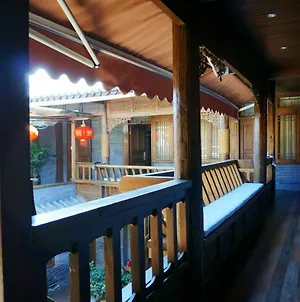 Lijiang Ten Years Inn Exterior photo